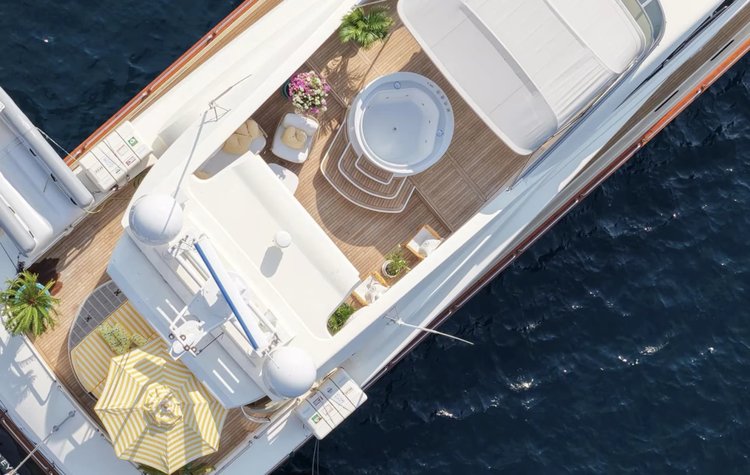 This 100.0' Astondoa cand take up to 25 passengers around Phuket