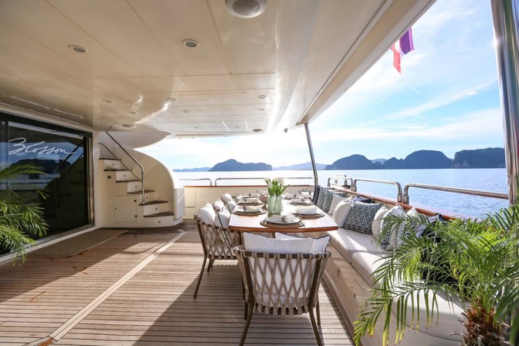 Up to 25 persons can enjoy a ride on this Motor yacht boat