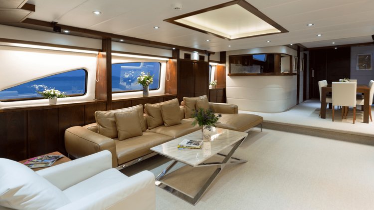 Discover Phuket surroundings on this 100 Bilgin boat
