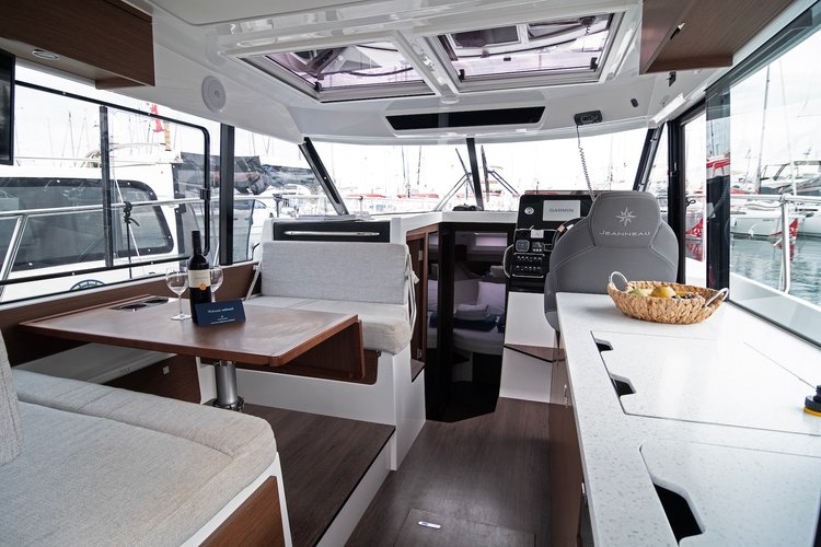 Discover Split surroundings on this Merry Fisher 1095 Jeanneau boat
