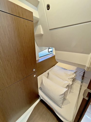 Boat for rent Jeanneau 34.4 feet in Zadar region, Croatia