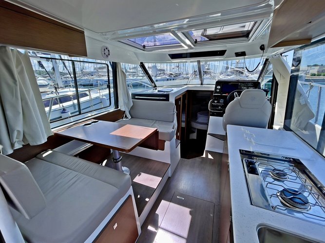Discover Zadar region surroundings on this Merry Fisher 1095 Jeanneau boat