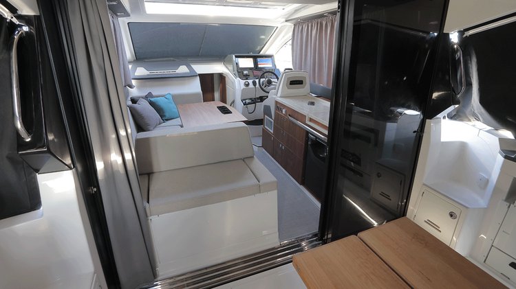 Up to 10 persons can enjoy a ride on this Motor boat boat