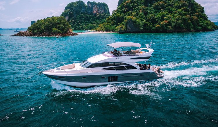 Discover Phuket surroundings on this 60 Fly Princess boat