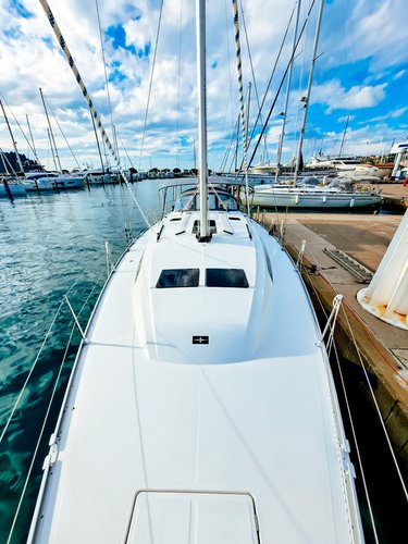 44.6 feet Bavaria Yachtbau in great shape