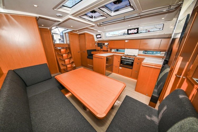 Monohull boat rental in Marina Zadar, Croatia