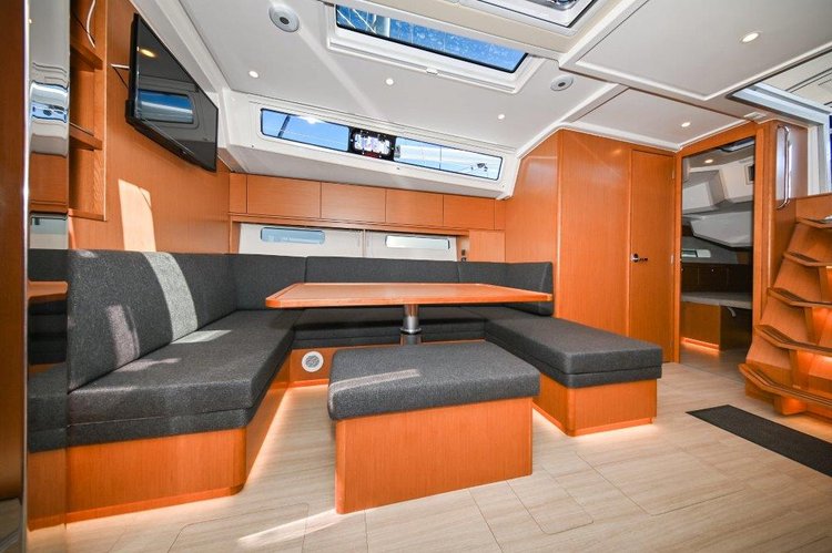 45.8 feet Bavaria Yachtbau in great shape