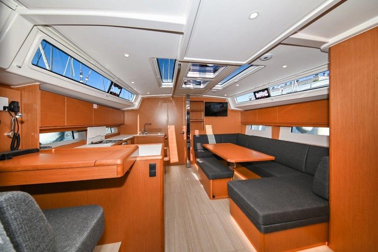 45.8 feet Bavaria Yachtbau in great shape