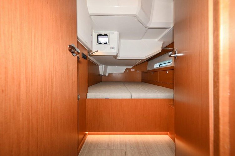Up to 10 persons can enjoy a ride on this Bavaria Yachtbau boat