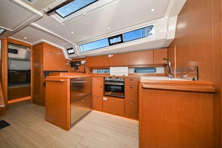 Up to 10 persons can enjoy a ride on this Bavaria Yachtbau boat