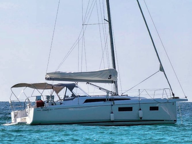 Boat for rent Bénéteau 35.3 feet in Phuket, Thailand