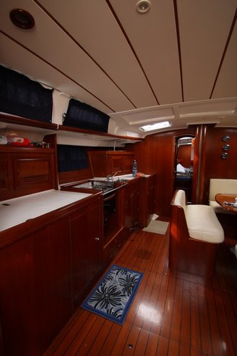 Discover Talamone surroundings on this Oceanis 473 Beneteau boat