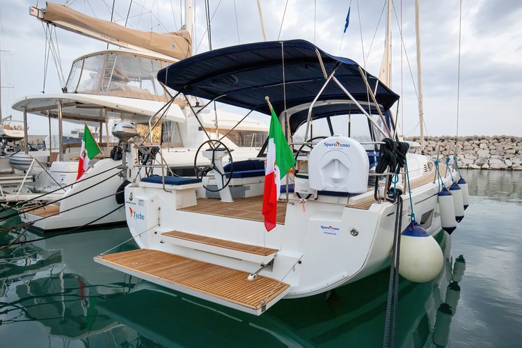 Boating is fun with a Beneteau in Castiglioncello