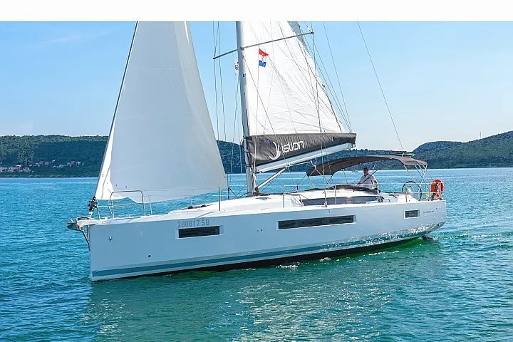 Great experience on this beautiful Jeanneau Sun Odyssey 490!