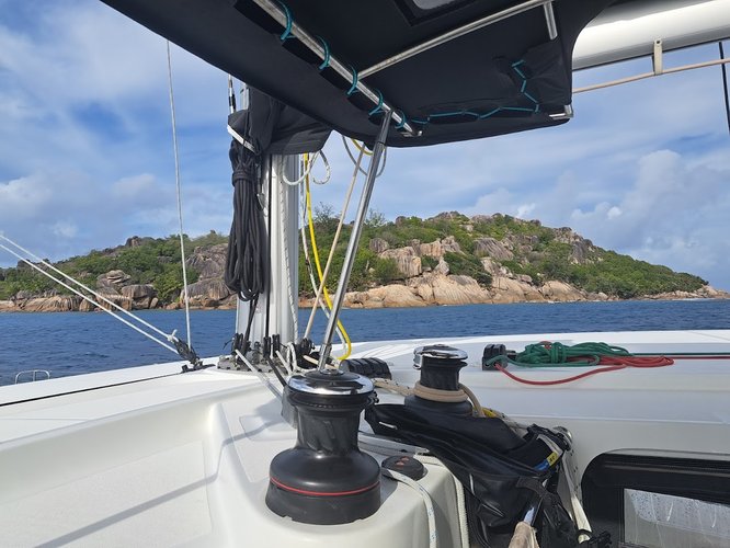 Up to 10 persons can enjoy a ride on this Lagoon boat