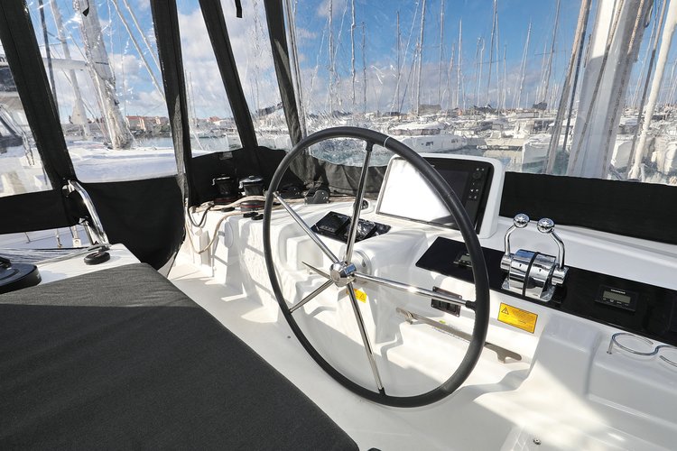 Boat rental in Sukošan, 