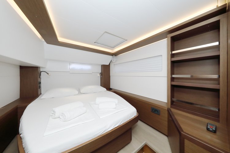 Discover Sukošan surroundings on this Lagoon 46  Lagoon boat