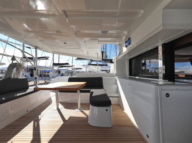 Discover Sukošan surroundings on this Lagoon 46  Lagoon boat