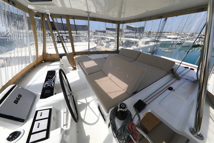 Boat rental in Sukošan, 