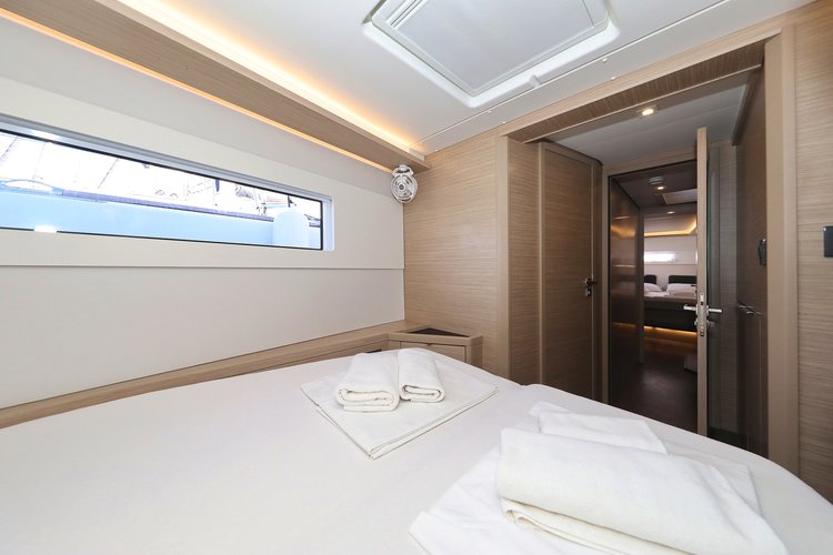 Discover Sukošan surroundings on this Lagoon 46  Lagoon boat