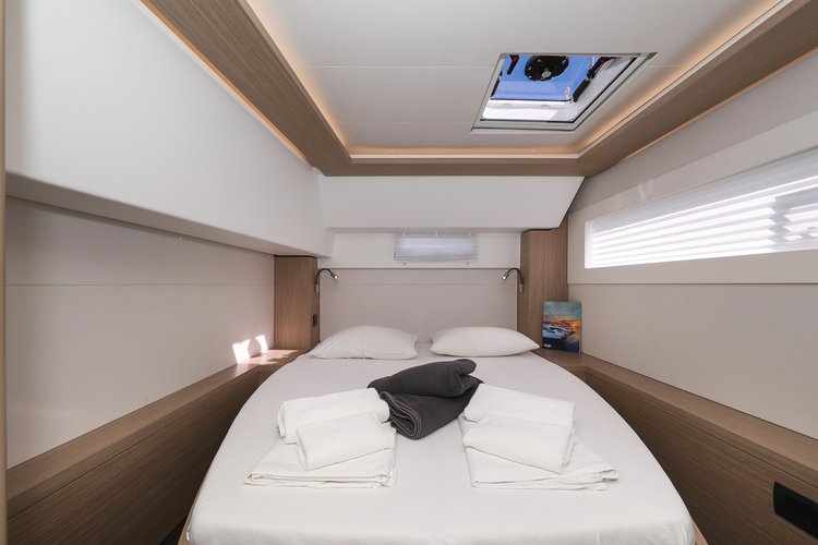Discover Sukošan surroundings on this Lagoon 46  Lagoon boat
