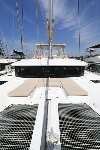 Up to 12 persons can enjoy a ride on this Lagoon boat
