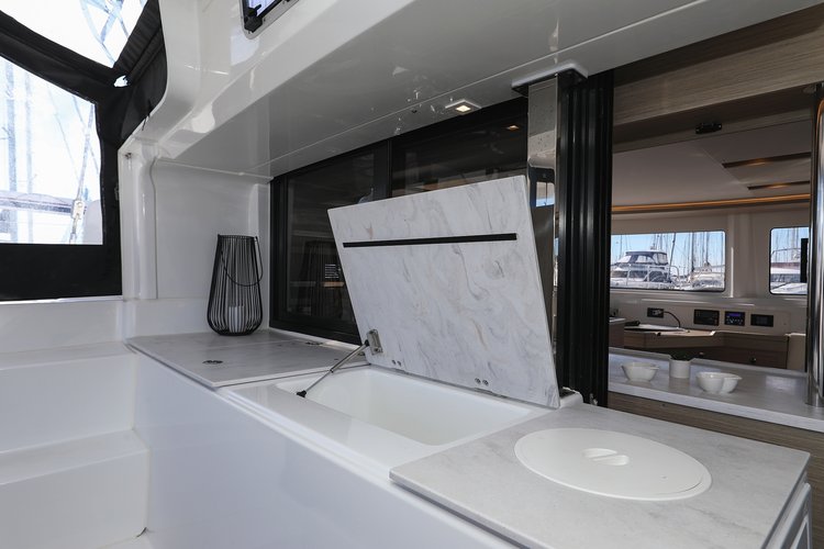 Discover Sukošan surroundings on this Lagoon 46  Lagoon boat
