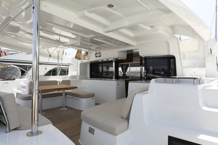 Up to 12 persons can enjoy a ride on this Lagoon boat