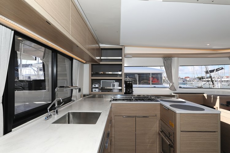 Discover Sukošan surroundings on this Lagoon 46  Lagoon boat