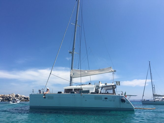 Discover Rome surroundings on this Lagoon 450 Lagoon boat