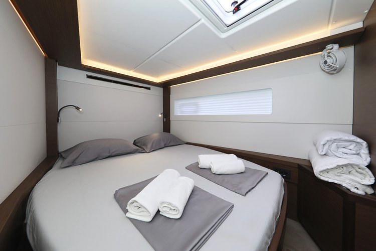 Discover Sukošan surroundings on this Lagoon 46  Lagoon boat