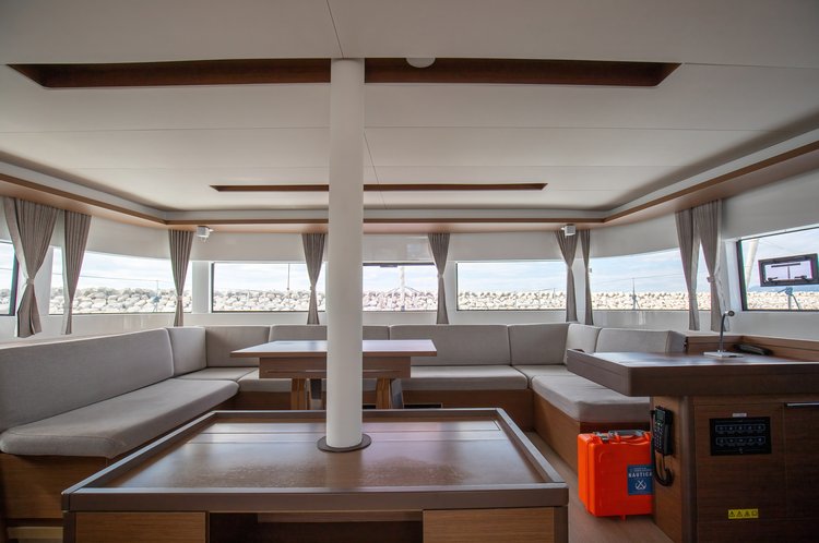 Boat for rent Lagoon 48.4 feet in Marina d'Arechi, Italy