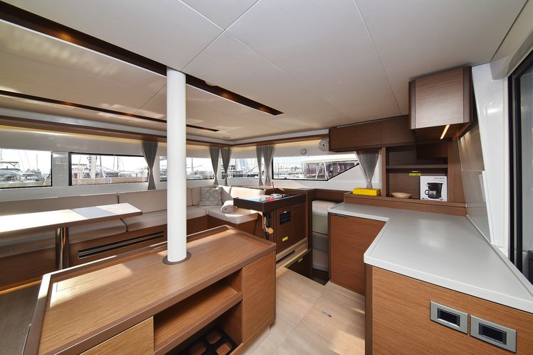 Up to 9 persons can enjoy a ride on this Lagoon boat