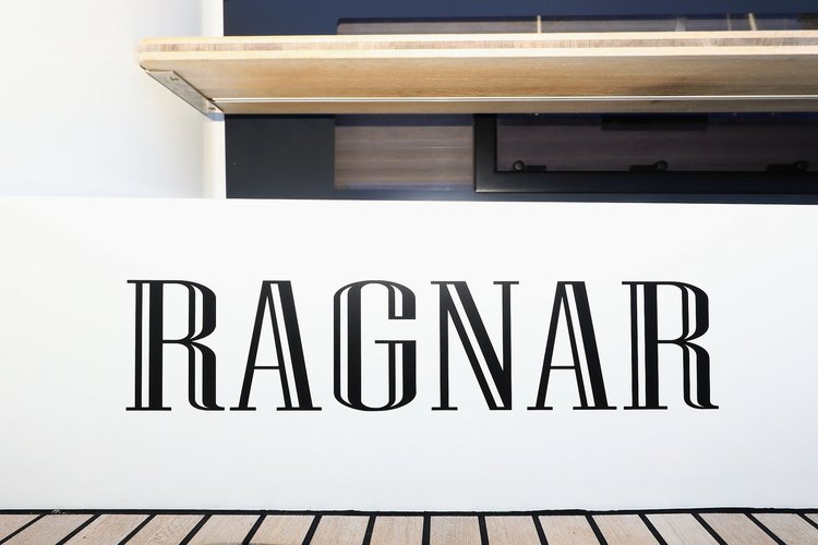 Up to 9 persons can enjoy a ride on this Lagoon boat