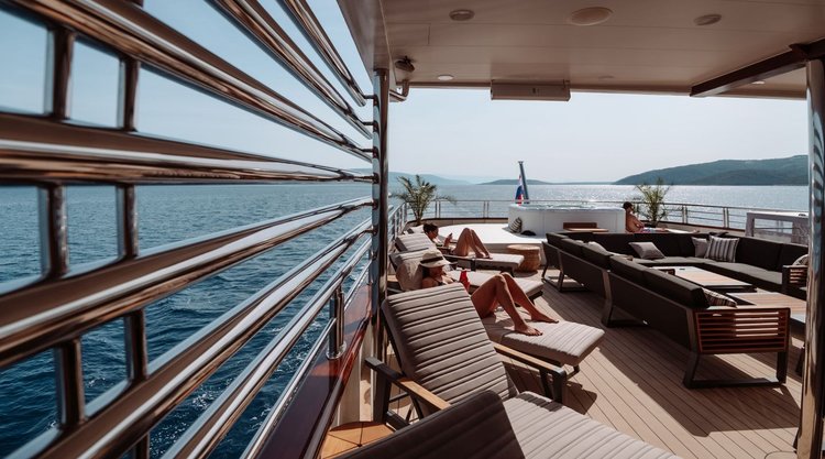 This 158.1'  cand take up to 24 passengers around Split