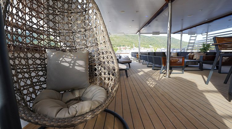 Motor yacht boat for rent in Split