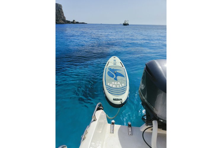Discover St Julians surroundings on this 24 ft open boat Buccaneer boat