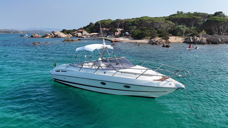 Explore La Maddalena with the Cranchi CSL 28 yacht – Tailor-made luxury