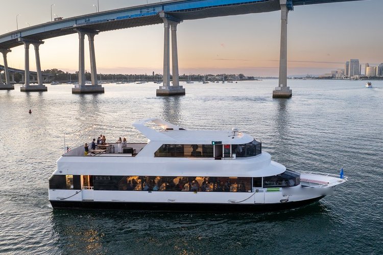 Custom's 85.0 feet in San Diego