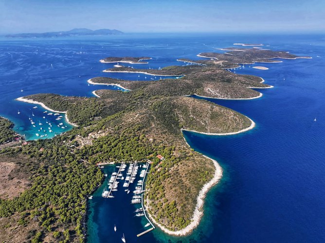 Boat rental in Split, 