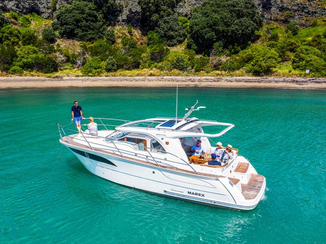 Jump aboard this beautiful Marex Marex 310 Sun Cruiser