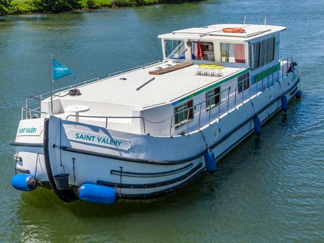 Cruise in style on this beautiful motor boat rental
