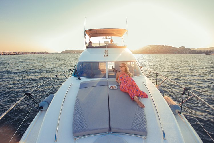 Boat for rent Princess Yachts 45.9 feet in Alimos Marina, Greece