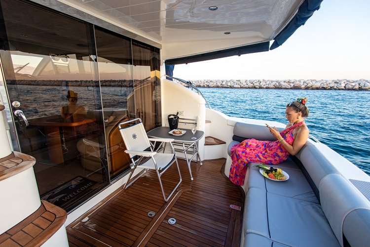 This 45.9' Princess Yachts cand take up to 4 passengers around Athens