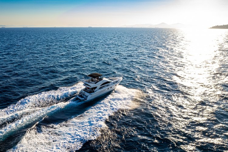 Motor yacht boat for rent in Athens