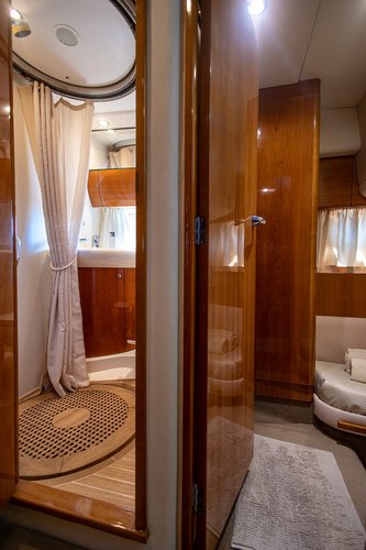 Discover Athens surroundings on this Princess 45 Princess Yachts boat
