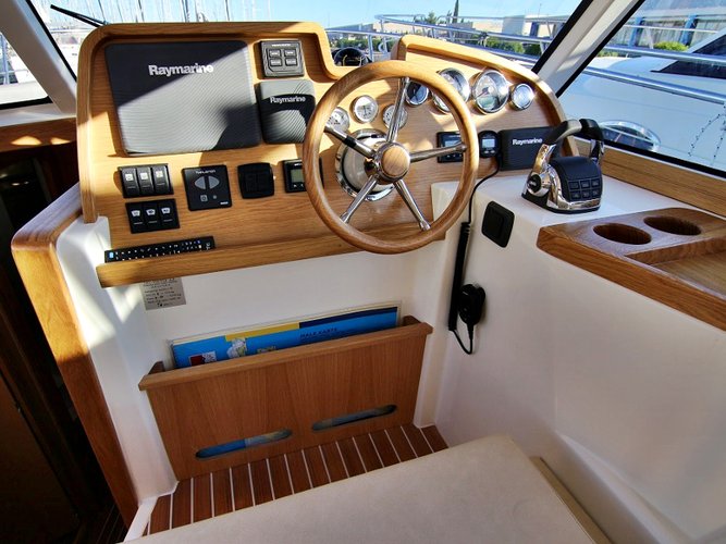 Motor boat boat rental in D-Marin Dalmacija Marina, Croatia