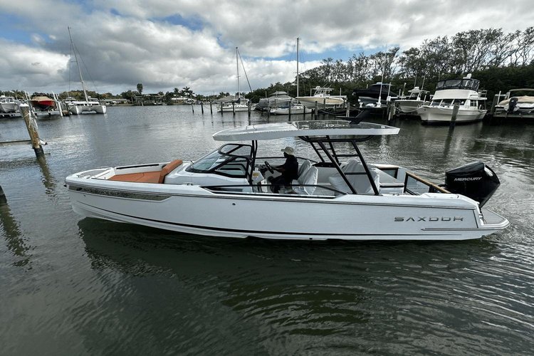 **“Experience Luxury Afloat – European-Style Saxdor 270 GTO Rentals in Miami!”**