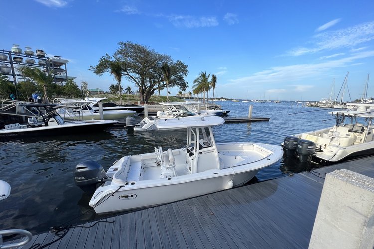 🚤 2023 SeaHunt Ultra 229 – Premium Center Console in Miami – Sandbar & Bay Ready!