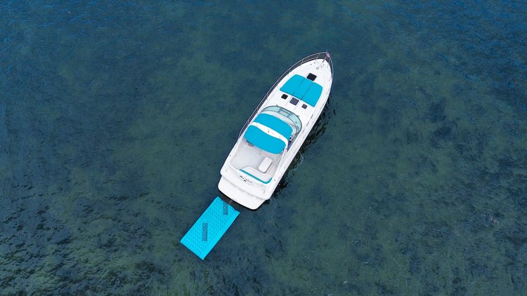 "Miami boat rental - Enjoy a sea ride with friends, family or a beach party!"